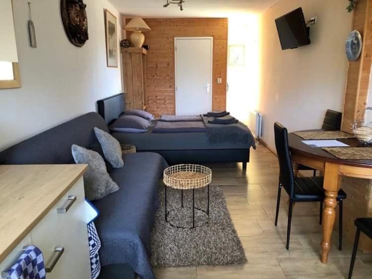 La Casa Aan Zee Apartment *